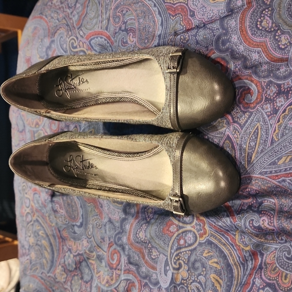 Life stride heel work shoes